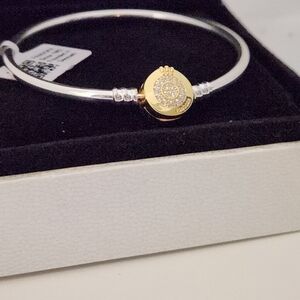 Pandora Moments Sparkling Crown Claps Bangle Bracelet for women's size 7.5 inche
